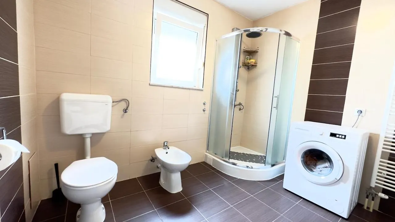 Apartment Apartman Stipic 2 Kastela